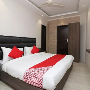 Oyo Flagship Doraemon Residency New Delhi